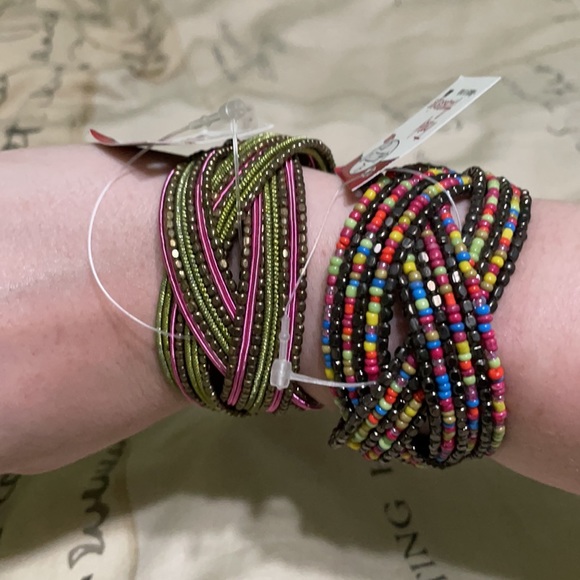 Slip on bracelets (2) - Picture 3 of 6